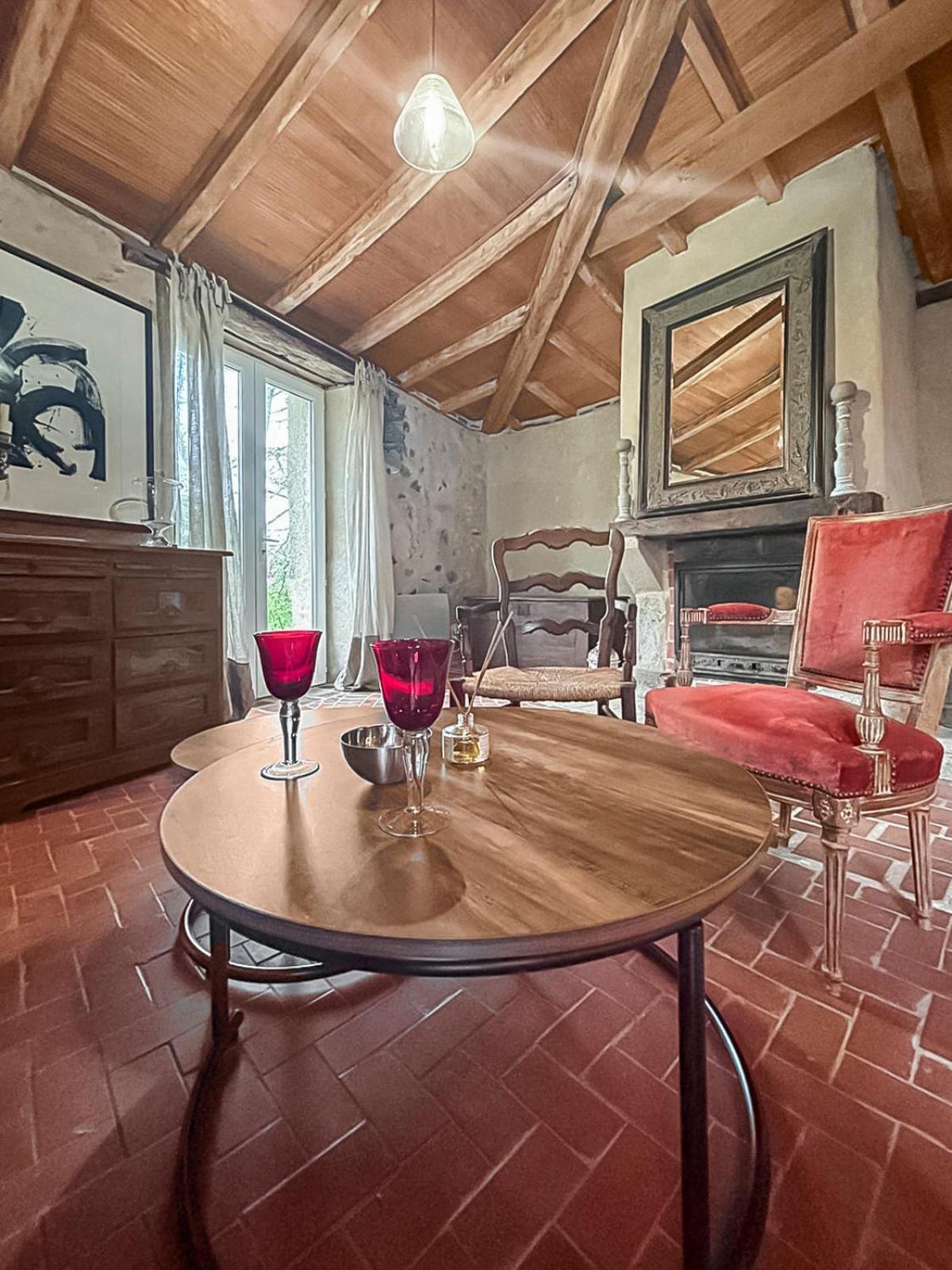 Le Clos Des Ecorcins - Terrasse - Parking Prive Saint-Amand-sur-Sevre Bagian luar foto