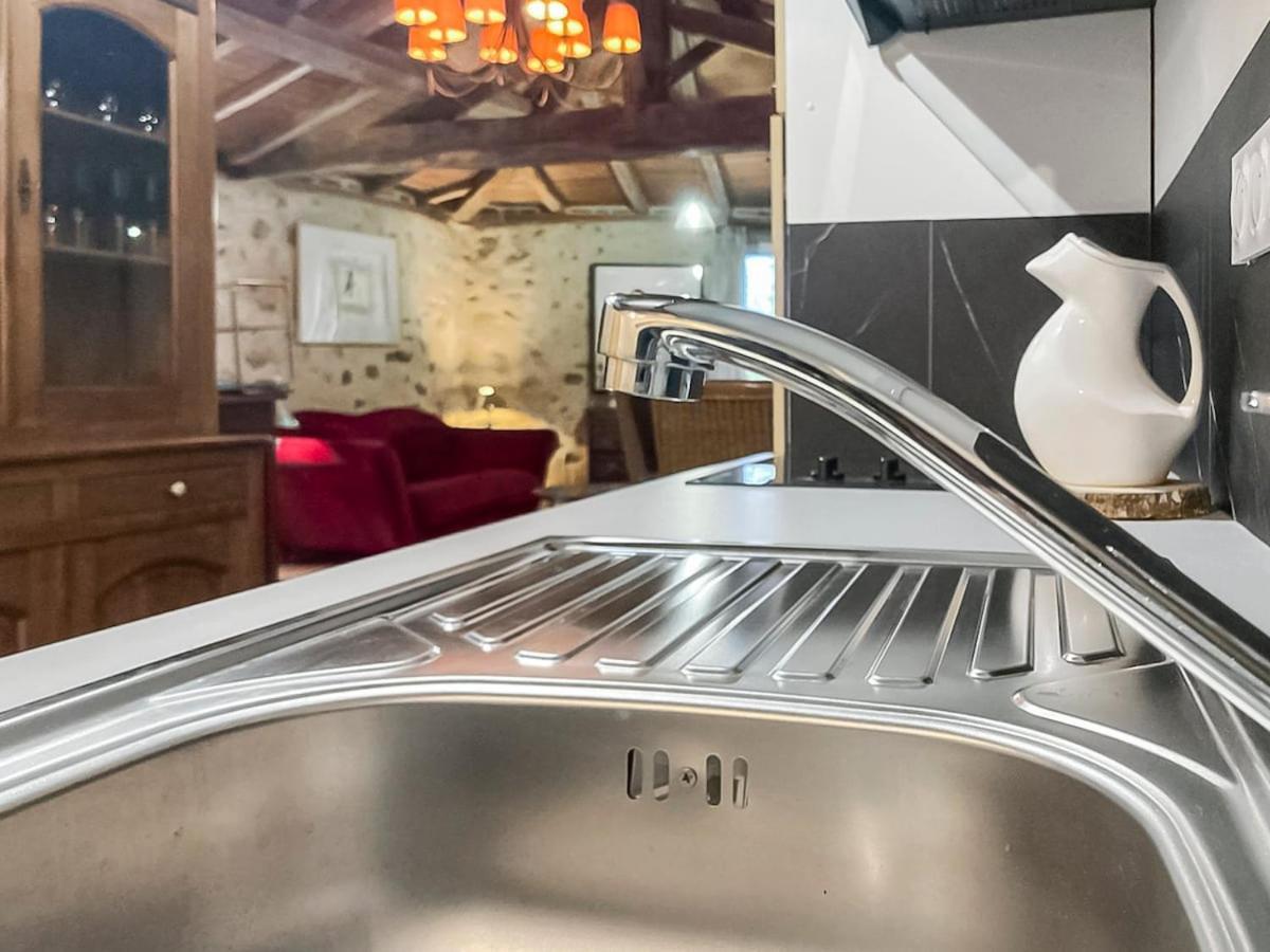 Le Clos Des Ecorcins - Terrasse - Parking Prive Saint-Amand-sur-Sevre Bagian luar foto
