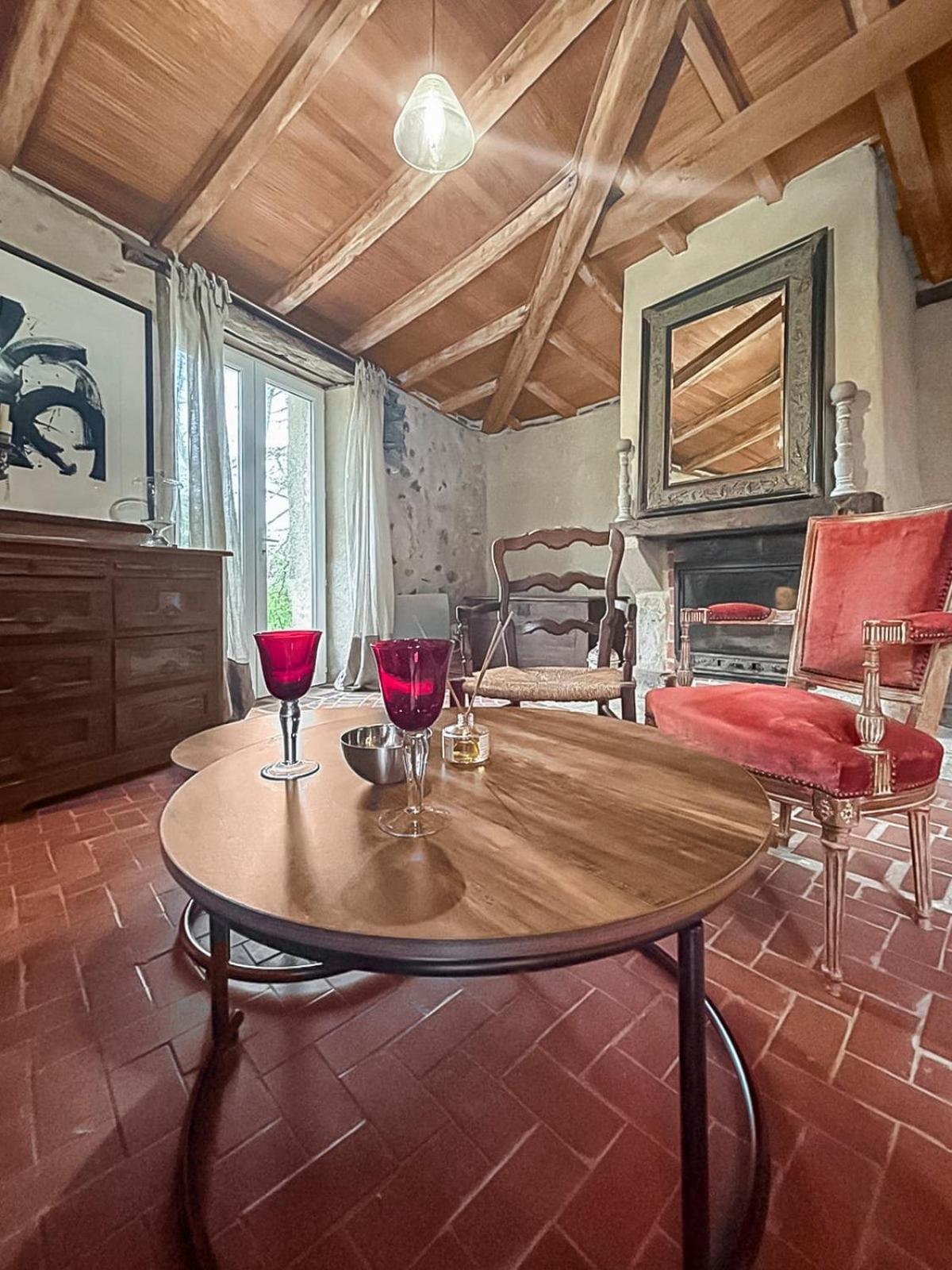 Le Clos Des Ecorcins - Terrasse - Parking Prive Saint-Amand-sur-Sevre Bagian luar foto